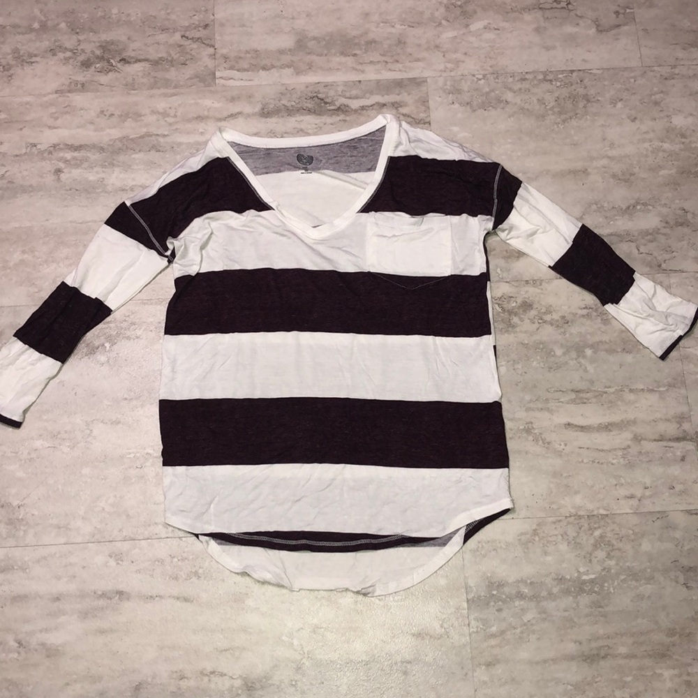 Stripped v neck